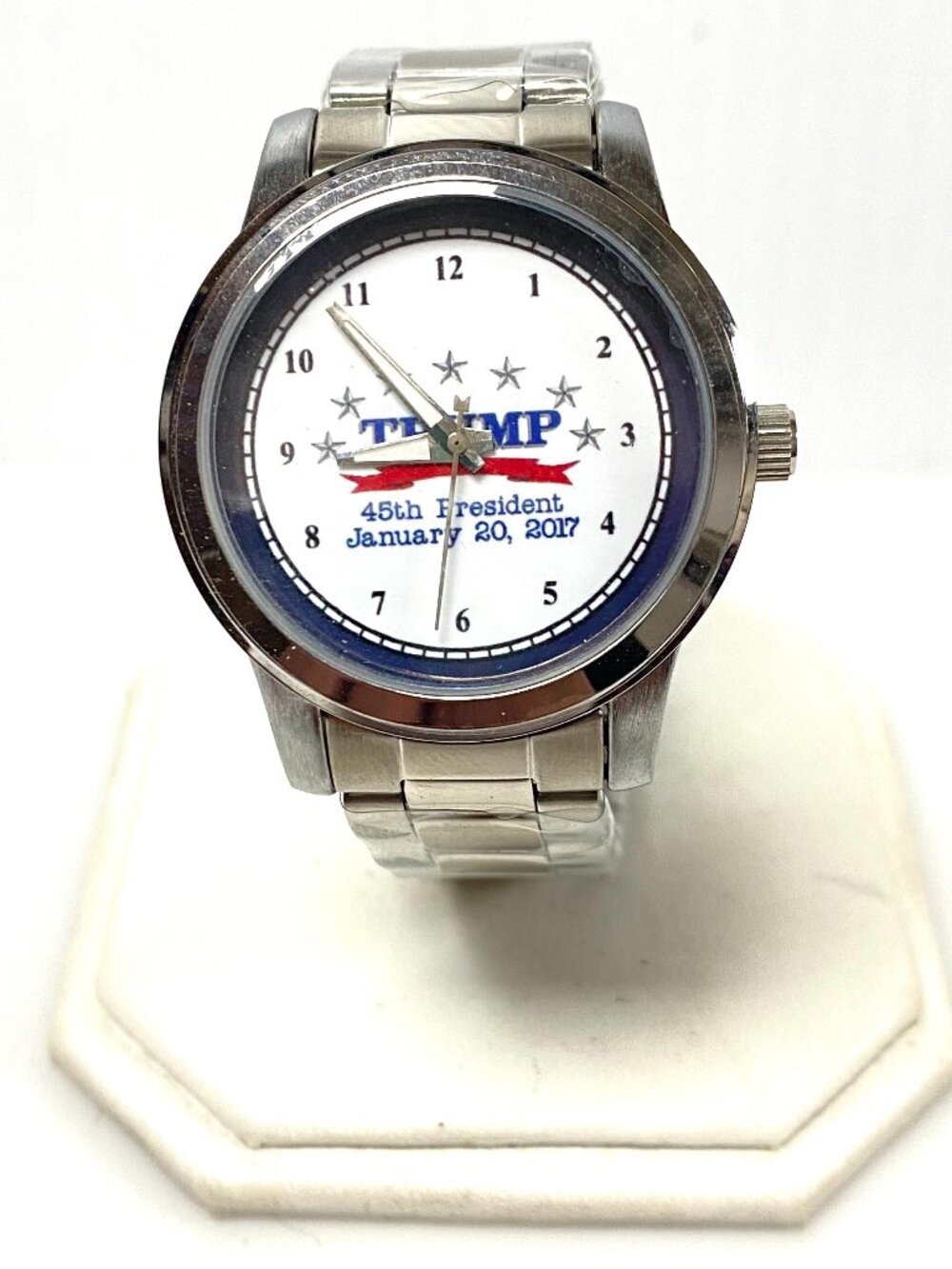 w069 President Donald Trump 45th President Commemorative Collectible Wrist Watch